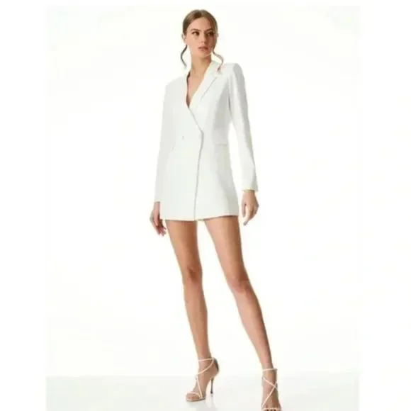NWT Alice + Olivia Kyrie White Tuxedo Skort Romper - Size 2 - Picture 4 of 13